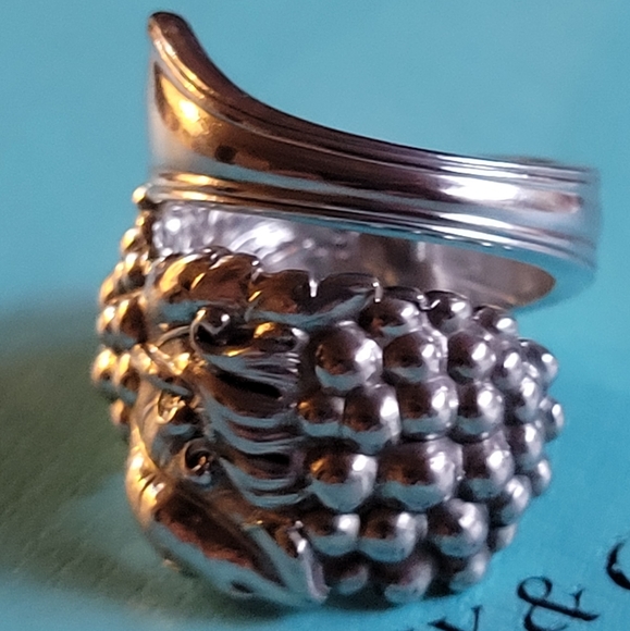 1890 Tiffany & Company Blackberry Spoon Ring in Sterling Silver # 87 Size 6.5-7 - Picture 4 of 13